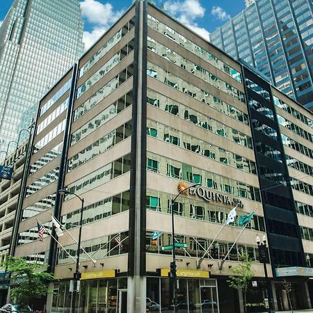 La Quinta Inn & Suites By Wyndham Chicago Downtown Exterior photo